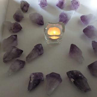 Amethyst Spitze als Taschenschmeichler in hoher Schwingkraft